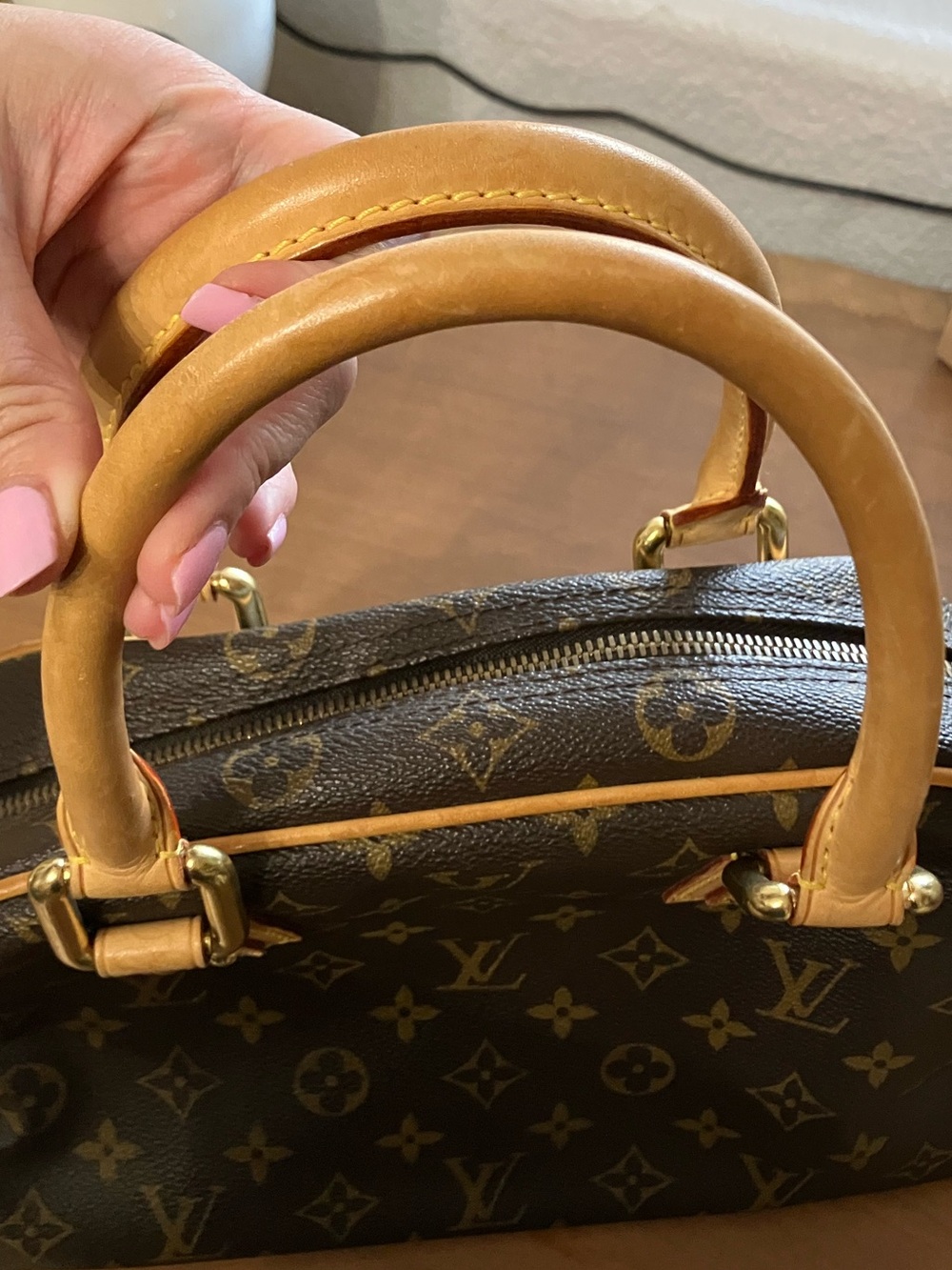 Louis Vuitton Monogram Canvas Manhattan PM - Picture 15 of 16
